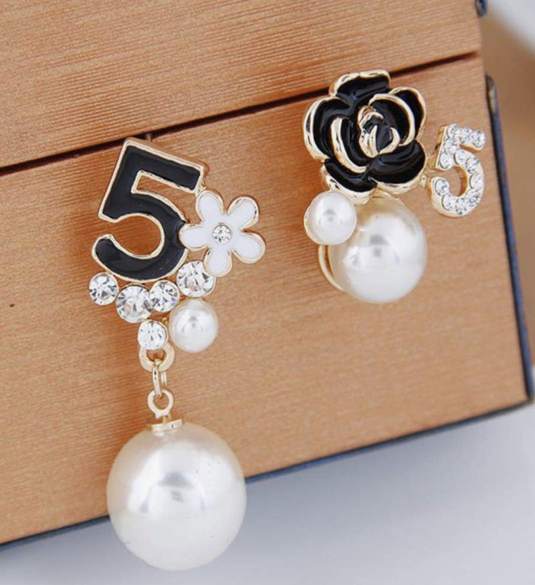 Asymmetrical Glam No. 5 Pearl Studs