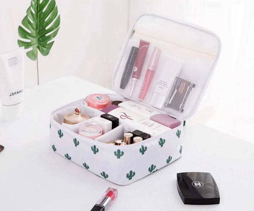 Everyday cosmetic bag