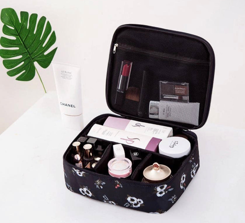 AriLeo Signature Essentials Cosmetic Bag